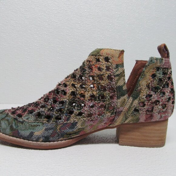 Jeffrey Campbell Taggart Bootie Tapestry Jacquard Size 8M - Picture 6 of 9